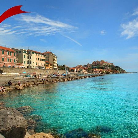 Willa Casa A 2 Passi Dal Mare Con Patio Privato Imperia Zewnętrze zdjęcie